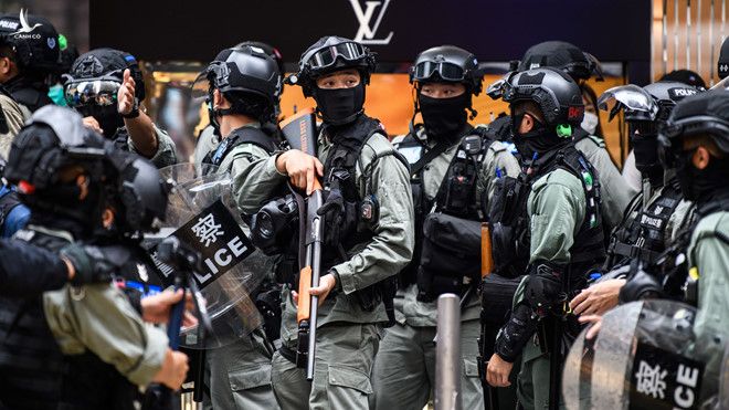 Cảnh sát Hồng Kông chuẩn bị nhiệm vụ giải tán người biểu tình /// AFP