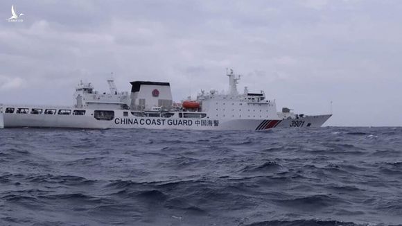 Bộ Quốc phòng tăng cường tàu trực tại các vùng biển trọng điểm trên Biển Đông - ảnh 1