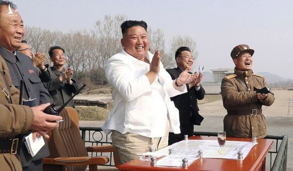 Nha lanh dao Trieu Tien Kim Jong Un bat ngo xuat hien hinh anh 3 kim_jong_un_2_.jpg