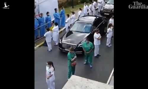 Nhân viên y tế Bỉ quay lưng khi Thủ tướng tới thăm 