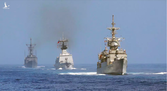 Pháp đáp trả Trung Quốc vụ nâng cấp tàu chiến Đài Loan: Hãy tập trung chống dịch - Ảnh 1.
