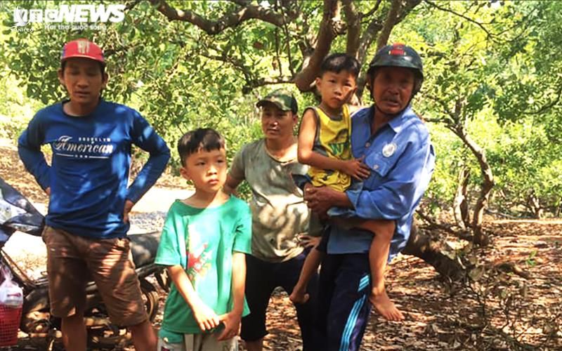 Tìm thấy 2 bé trai sinh đôi nghi bị bắt cóc ở Bình Phước - 1