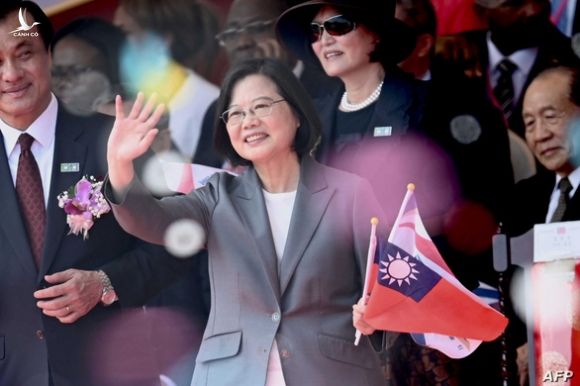 Bà Thái Anh Văn thông báo kế hoạch giúp người Hong Kong chạy sang Đài Loan - Ảnh 1.