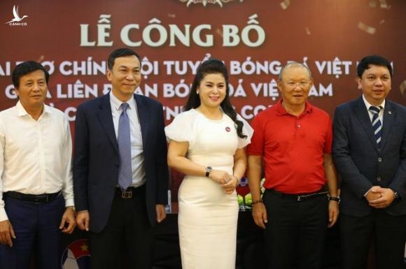 Bóng đá Việt Nam đón nhà tài trợ mới - 2
