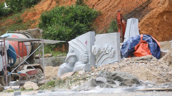 Huyện nghèo nhất nước xây tượng đài chục tỷ - ảnh 5