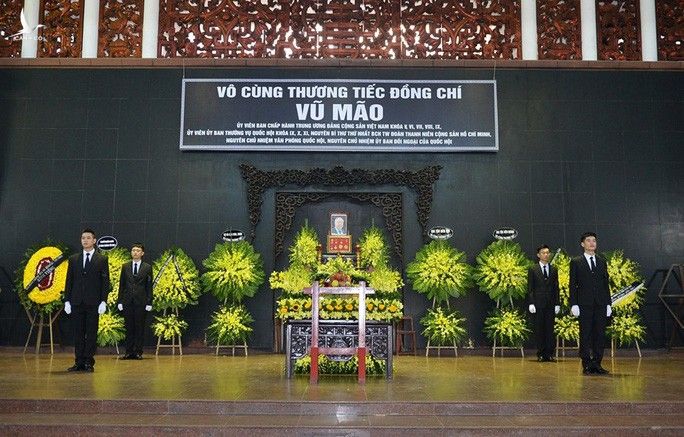 Lãnh đạo Đảng, Nhà nước đến viếng tại lễ tang ông Vũ Mão - Ảnh 1.