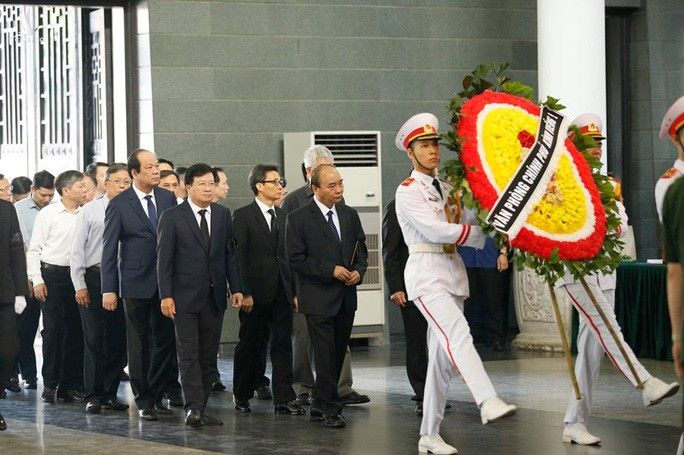 Lãnh đạo Đảng, Nhà nước đến viếng tại lễ tang ông Vũ Mão - Ảnh 5.
