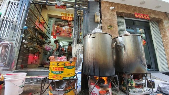 Tết Đoan Ngọ: Người Hoa ở Chợ Lớn nấu bánh bá trạng không kịp bán - ảnh 6