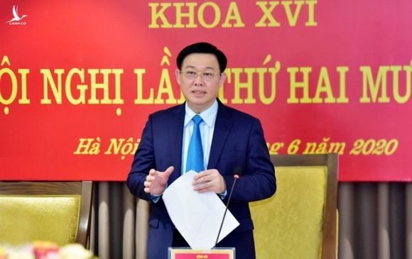 Bí thư Hà Nội: Hỗ trợ khó khăn cho doanh nghiệp để vực dậy nền sản xuất - 1