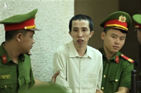 Vụ nữ sinh Cao Mỹ Duyên: Bùi Thị Kim Thu đánh bị cáo khác tại tòa - ảnh 1