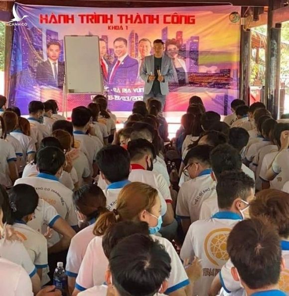 Rất đông sinh viên tham gia buổi đào tạo do “Team khởi nghiệp 360” tổ chức. /// ẢNH: CTV
