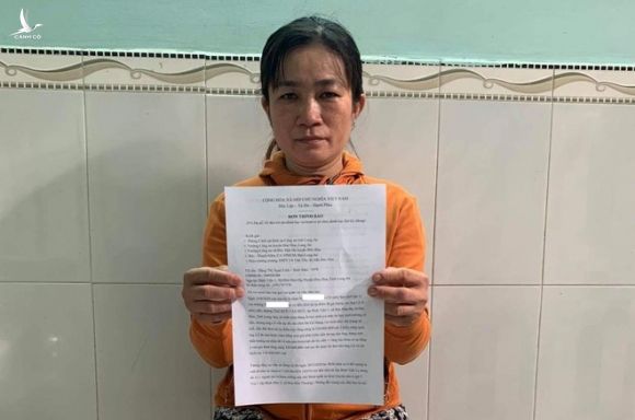 Bà Linh trình báo công an vì con mình bị nhóm đá gà qua mạng đe dọa liên tục /// KHÔI NGUYÊN