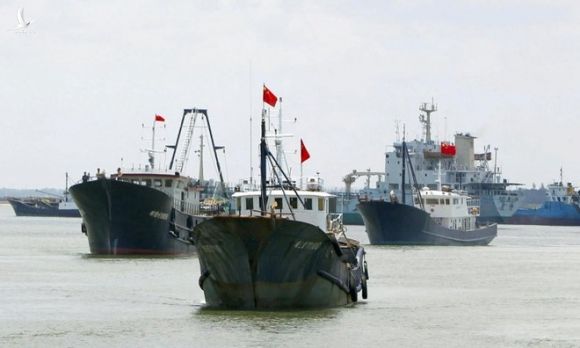 Tàu cá Trung Quốc trong một lần rời cảng để đánh bắt ở Biển Đông /// AFP