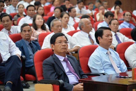 Phó bí thư Quảng Ngãi chỉ đạo đại hội huyện dù bí thư Lê Viết Chữ có mặt - Ảnh 1.