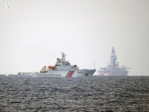 Tàu hải cảnh của Trung Quốc thường xuyên có hành động quấy phá ở vùng biển thuộc chủ quyền Việt Nam /// Ảnh: Độc Lập