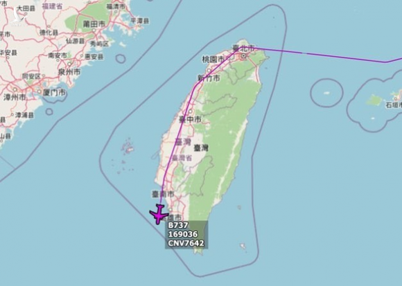 Máy bay quân sự Mỹ bay vào Đài Loan, tiêm kích Trung Quốc xuất kích hàng loạt - Ảnh 1.