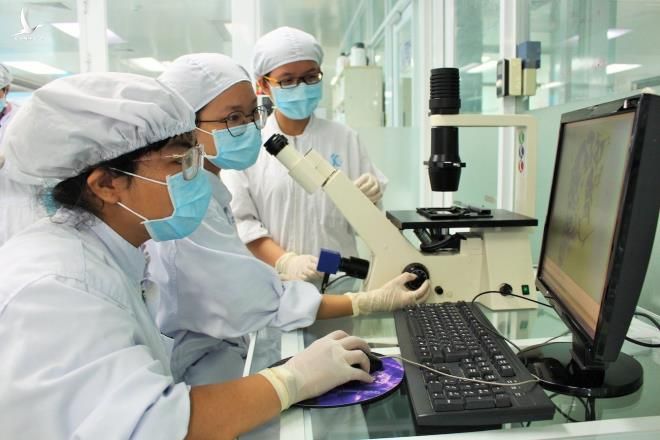 'Học phí ngành Y ở Việt Nam cao nhất nhưng lương bác sĩ khởi điểm lại thấp nhất' - 2