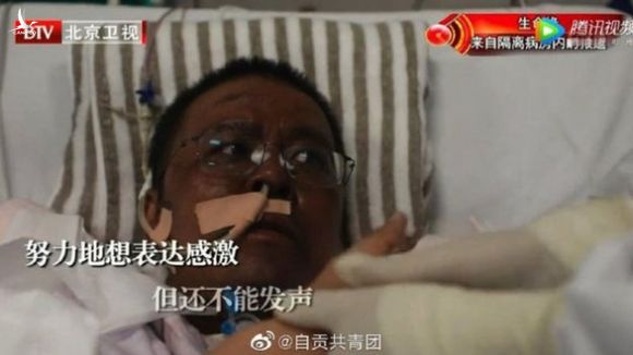 Bác sĩ Vũ Hán da đổi màu đen sạm vì nhiễm virus corona đã qua đời, dân mạng Trung Quốc nổi giận - Ảnh 1.