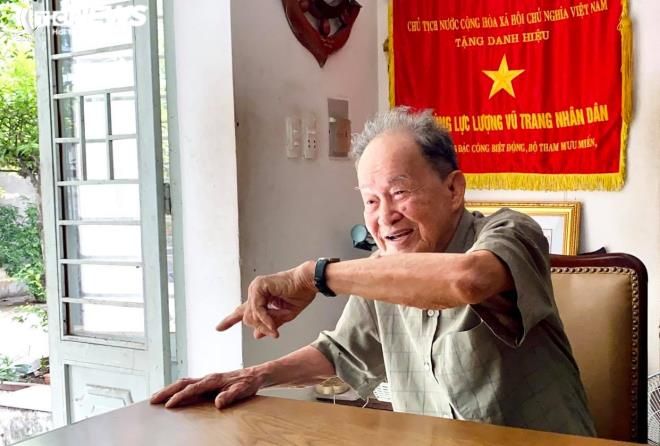 Đại tá Tư Cang kể chuyện dùng 3kg vàng giải cứu tướng Mười Hương khỏi kẻ thù - 2