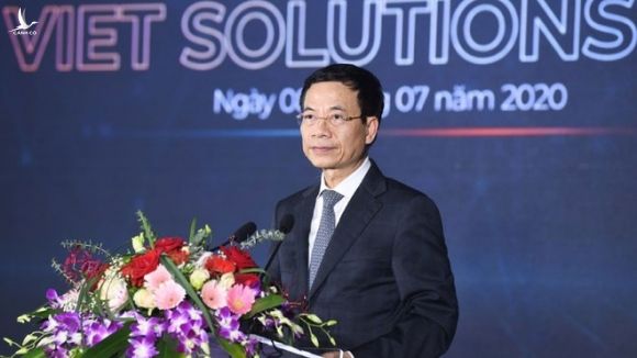 Bộ trưởng Bộ TT-TT Nguyễn Mạnh Hùng tại sự kiện /// Ảnh V.T