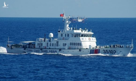 Tàu hải cảnh Trung Quốc hoạt động gần nhóm đảo Senkaku/Điếu Ngư năm 2015. Ảnh: JCG.
