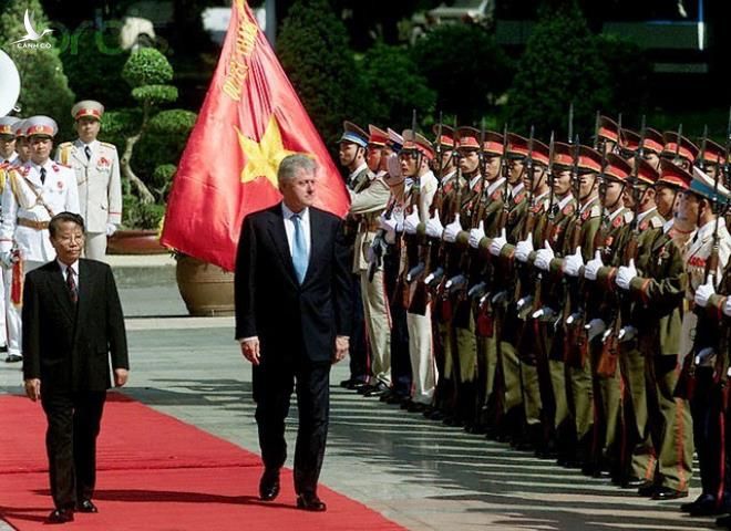 Thiếu tướng An ninh kể chuyện hậu trường bảo vệ Tổng thống Bill Clinton thăm VN - 1