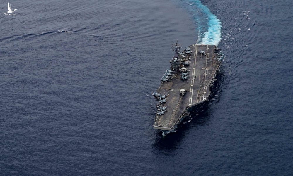 Tàu Ronald Reagan diễn tập trên Biển Đông hôm 4/7. Ảnh: US Navy.