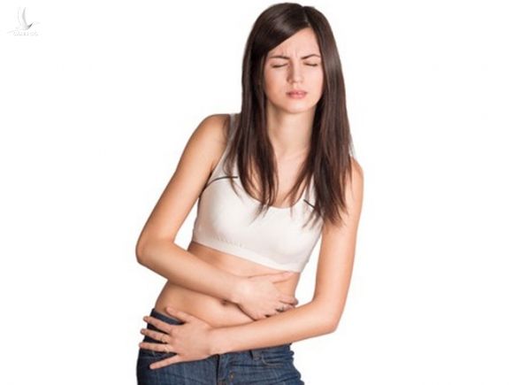 Tăng canxi máu có thể gây đau bụng và dẫn đến buồn nôn hoặc táo bón /// Ảnh minh họa: Shutterstock