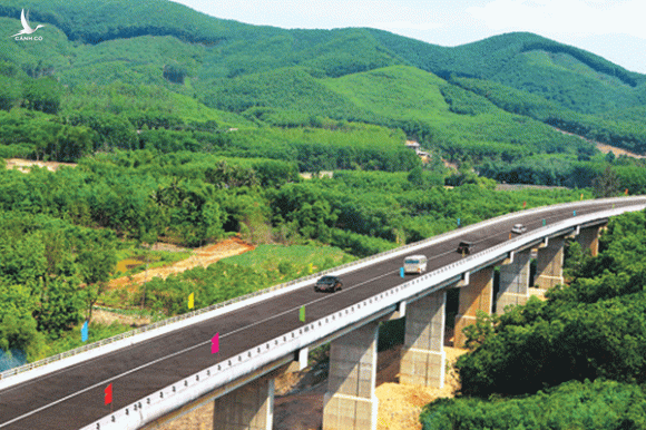 Hàng loạt liên danh đầu tư đấu thầu 5 đoạn cao tốc Bắc Nam
