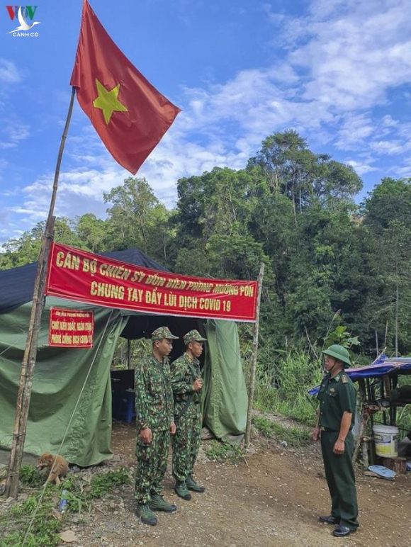 Lính biên phòng Điện Biên ngủ rừng, bám núi chống nhập cảnh trái phép - 1