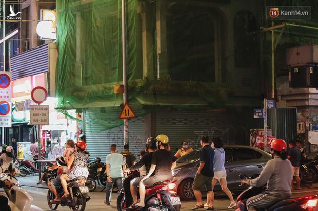 Phố Tây Sài Gòn đang cầu cứu: Nhân viên... năn nỉ khách Việt vào quán, cầm cự vượt qua khủng hoảng - Ảnh 5.
