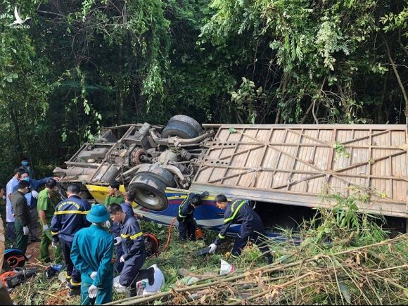 Tai nạn 5 người tử vong ở Kon Tum: Tài xế nói xe bị mất thắng - ảnh 1
