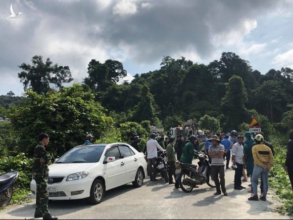 Tai nạn 5 người tử vong ở Kon Tum: Tài xế nói xe bị mất thắng - ảnh 4