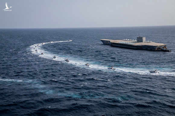 Iran dùng chiến thuật bầy sói hạ gục tàu sân bay Mỹ dễ như bỡn - Ảnh 5.