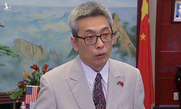 Tổng lãnh sự Trung Quốc tại thành phố Houston Cai Wei trả lời phỏng vấn hôm 22/7. Ảnh: ABC.