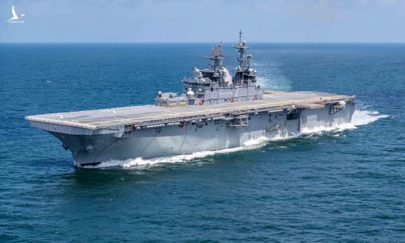 USS Tripoli chạy thử trên biển năm 2019. Ảnh: US Navy.
