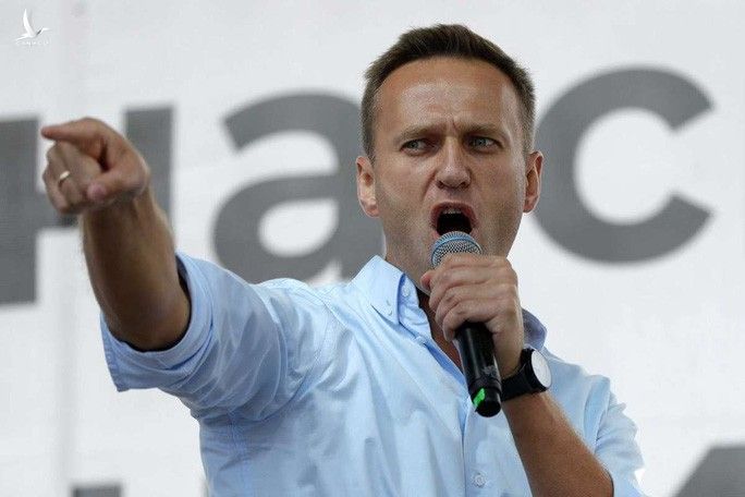 Bác sĩ Nga bác bỏ nghi vấn chính trị gia đối lập Alexei Navalny bị đầu độc - Ảnh 1.