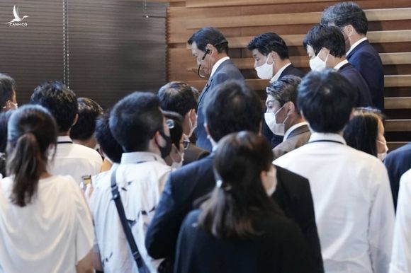 Khoảng trống khó lấp đầy sau khi Thủ tướng Nhật Bản Abe từ chức - 2