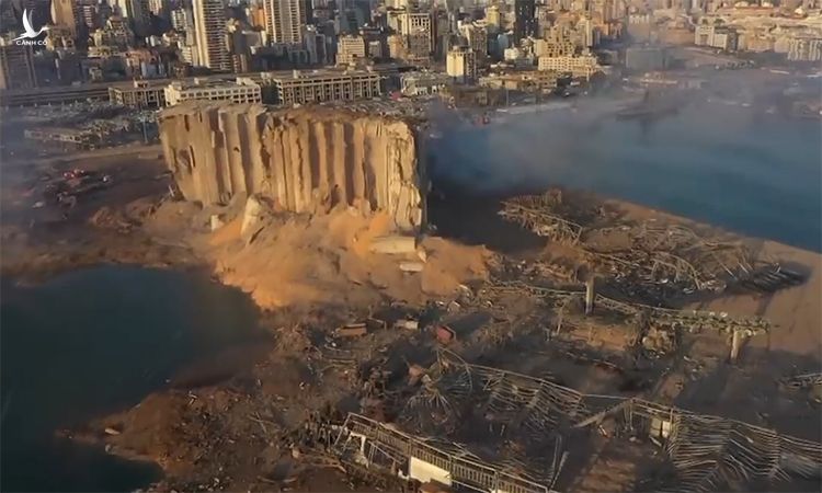 Beirut tan hoang sau vụ nổ 'như bom nguyên tử'