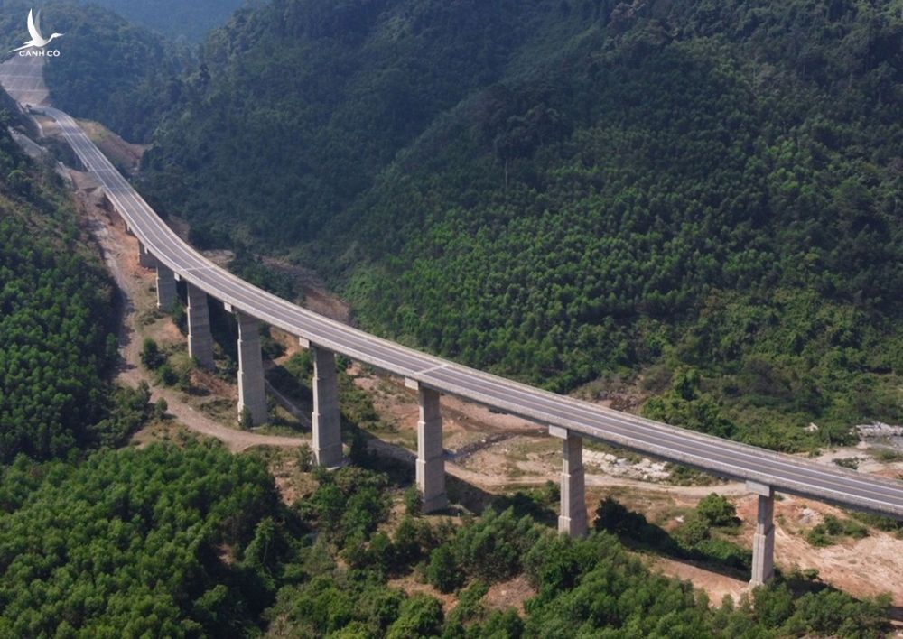 Cao tốc La Sơn - Túy Loan sẽ kết nối với các dự án cao tốc Bắc Nam đang triển khai. Ảnh:Võ Thạnh.