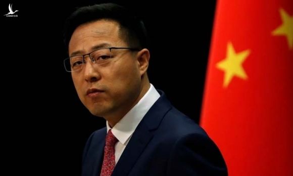 Phát ngôn viên Bộ Ngoại giao Trung Quốc Triệu Lập Kiên tại cuộc họp báo ở Bắc Kinh hồi tháng 4. Ảnh: Reuters.