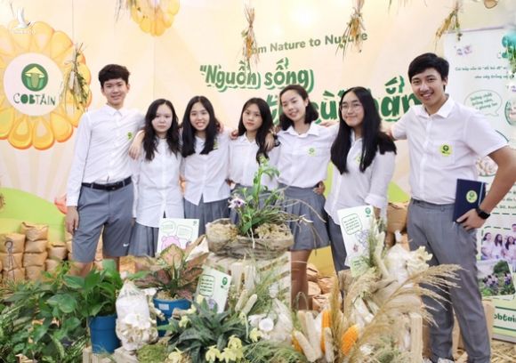 Tái chế cùi bắp, học sinh Việt Nam vô địch cuộc thi Khởi nghiệp trẻ quốc tế 2020 - Ảnh 1.