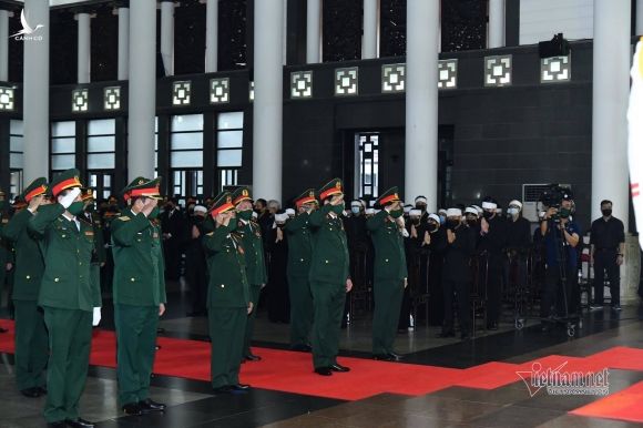 Thủ tướng, Chủ tịch QH viếng nguyên Tổng Bí thư Lê Khả Phiêu