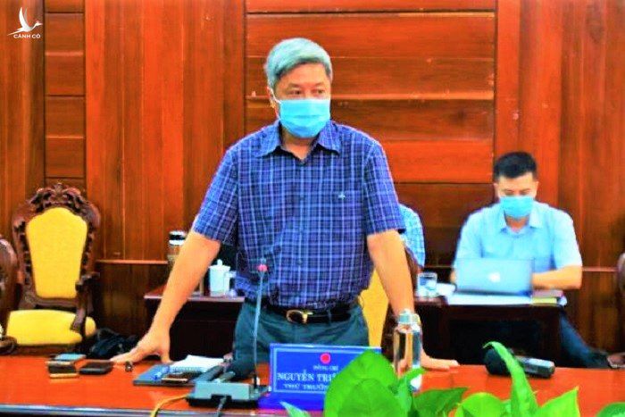 Thứ trưởng Bộ Y tế Nguyễn Trường Sơn phát biểu tại buổi làm việc với tỉnh Quảng Ngãi.