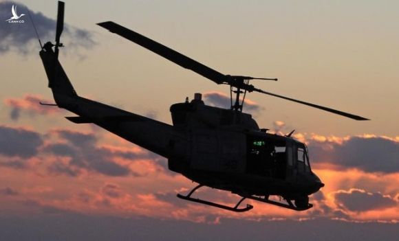 Trực thăng quân sự Mỹ hạ cánh khẩn cấp vì trúng đạn gần Washington - 1