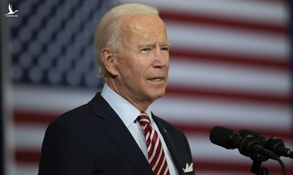 Ứng viên tổng thống đảng Dân chủ Joe Biden phát biểu tại thành phố Tampa, bang Florida, Mỹ, hôm 15/9. Ảnh: AFP.