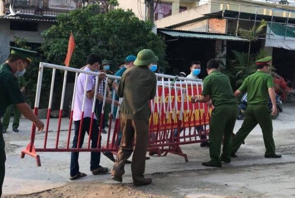 Sầm Sơn gỡ bỏ phong tỏa tại khu dân cư nơi có bệnh nhân Covid-19 - 2