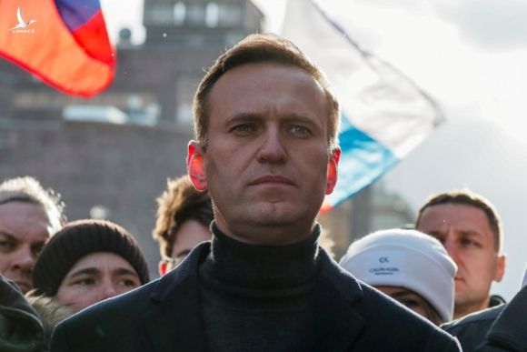 EU dọa trừng phạt Nga liên quan vụ ông Navalny bị đầu độc - Ảnh 1.