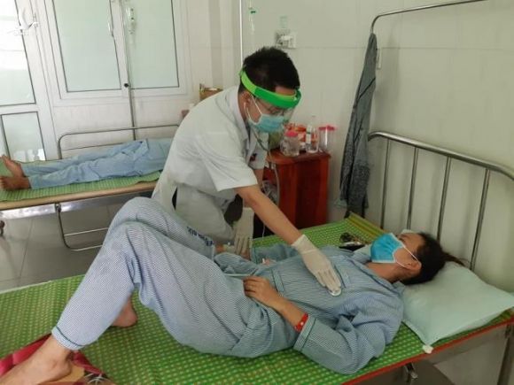 Tiếp tục 3 người ở Quảng Nam bị ngộ độc sau khi ăn pate Minh Chay - 1