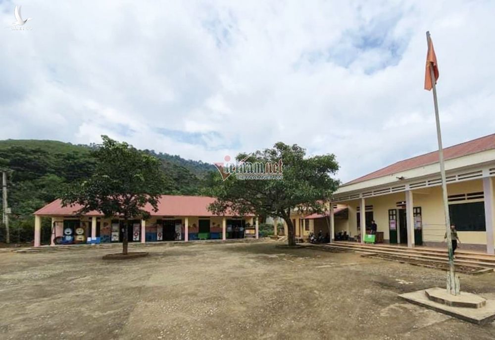 Cổng trường đè chết học sinh ở Lào Cai được xây năm 2016